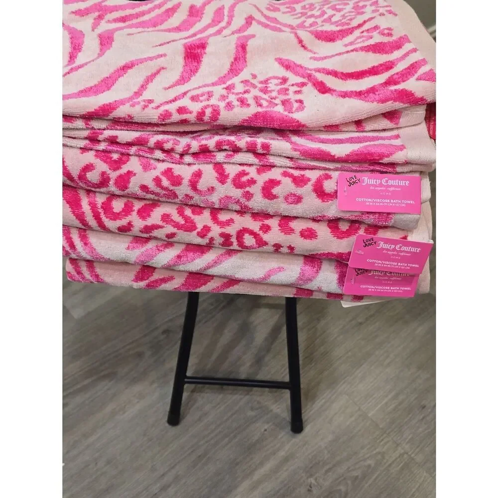 Juicy Couture Home Pink Leopord Zebra Animal Print Plush Bath & Hand Towel Set